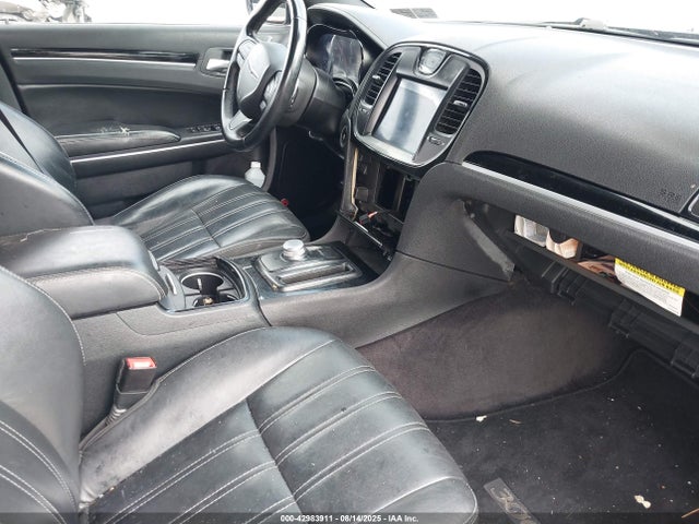 Chrysler 300 2017 2C3CCABG1HH565079 Image 5