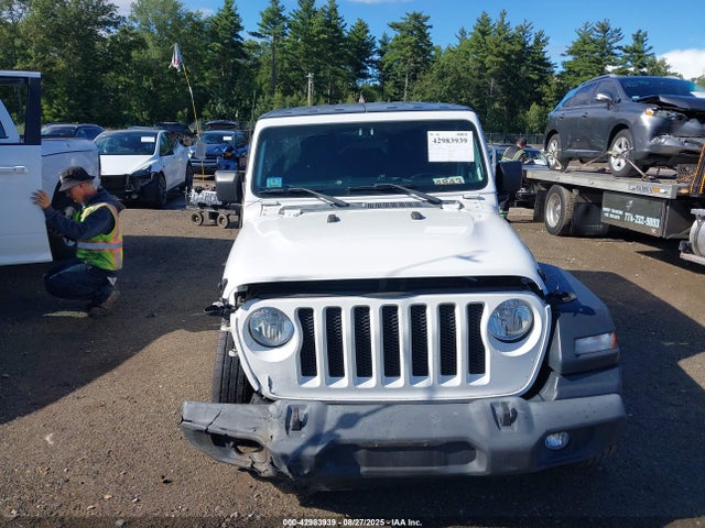 1C4HJXDN2JW252863 Jeep Wrangler