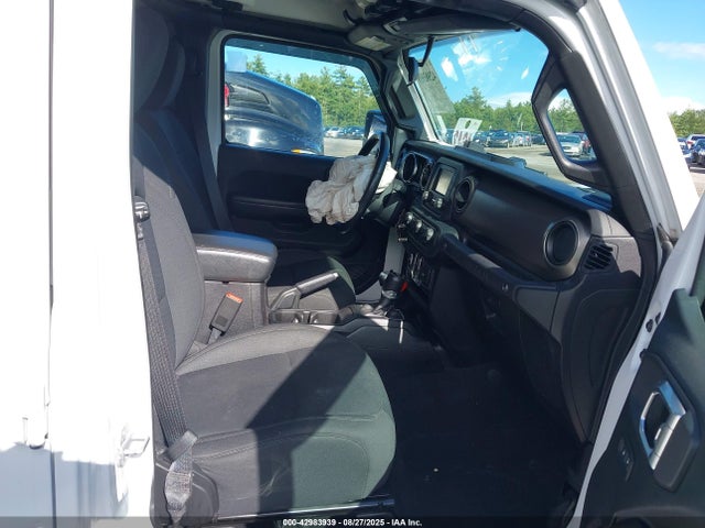 1C4HJXDN2JW252863 Jeep Wrangler