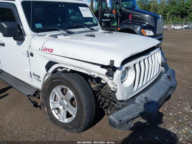1C4HJXDN2JW252863 Jeep Wrangler