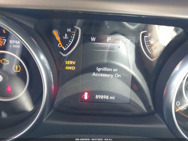 1C4HJXDN2JW252863 Jeep Wrangler