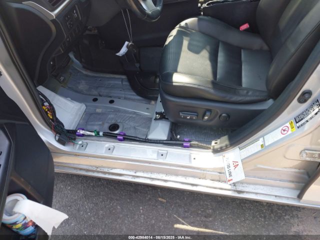 2012 LEXUS CT 200H JTHKD5BH3C2084965 Photo 5