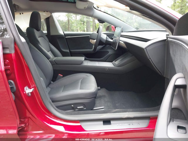 2025 TESLA MODEL 3 5YJ3E1EB8SF021410 Photo 4