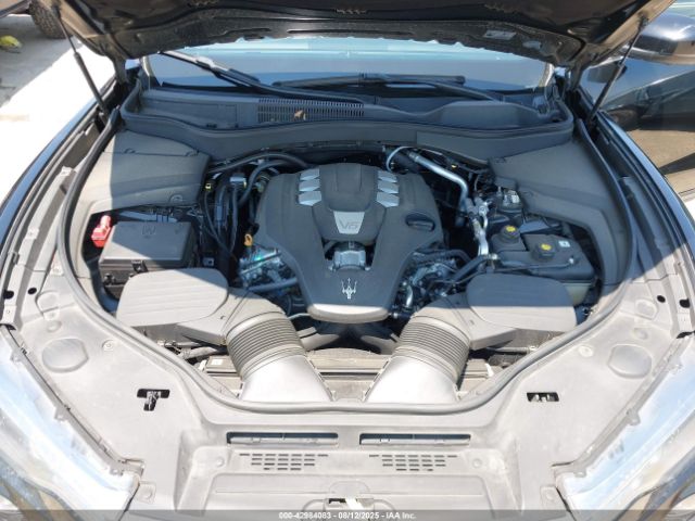 2018 MASERATI LEVANTE ZN661XUA1JX293661 Photo 9