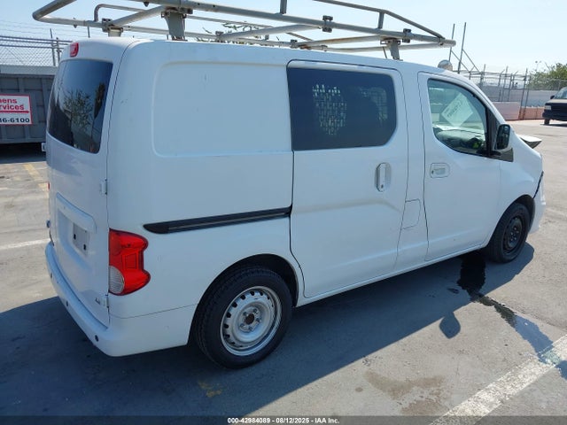 Chevrolet l0a 2017 3N63M0YN3HK709539 Image 4