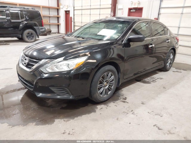 1N4AL3AP9GC111086 Nissan 2016