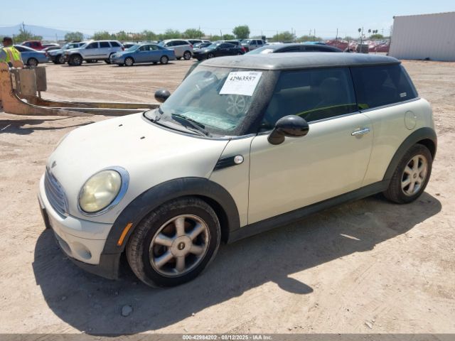2009 MINI COOPER WMWMF33549TW78624 Photo 1