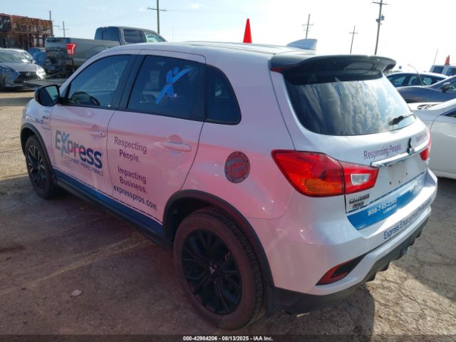 2018 MITSUBISHI OUTLANDER SPORT JA4AP3AU2JZ031261 Photo 2