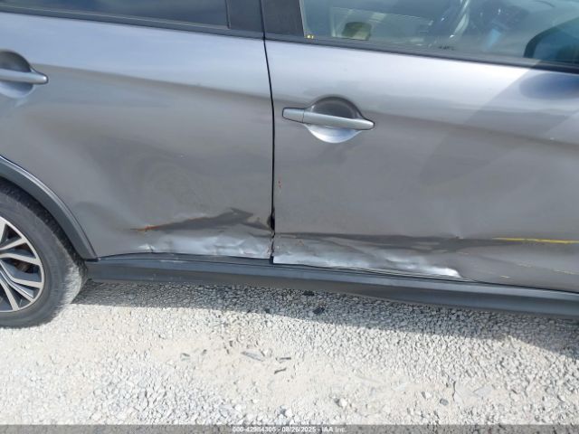 2018 MITSUBISHI OUTLANDER SPORT JA4AR3AU1JU023157 Photo 5