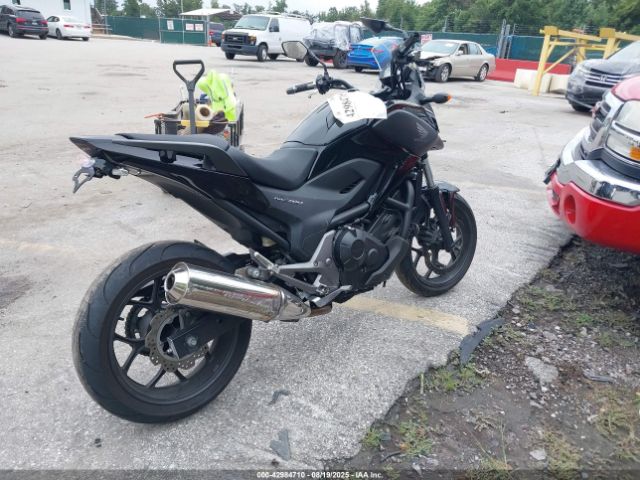 2015 HONDA NC700X JH2RC6302FK100778 Photo 3