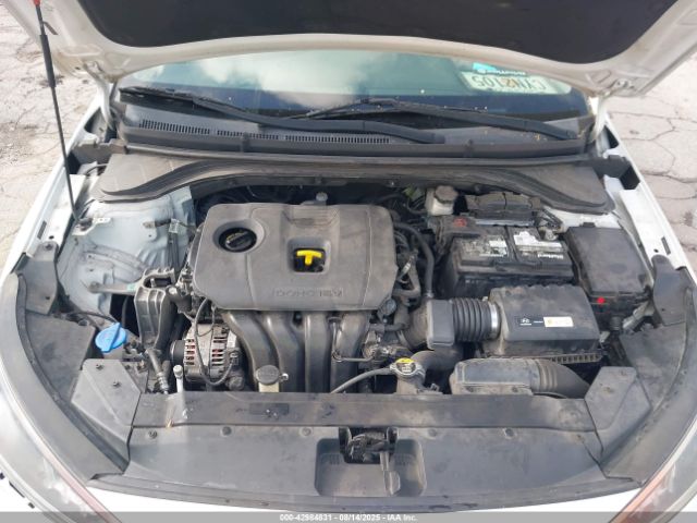 2019 HYUNDAI ELANTRA 5NPD84LF0KH408442 Photo 9