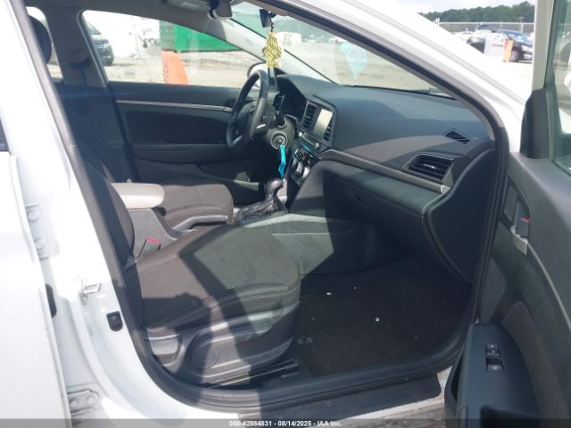 2019 HYUNDAI ELANTRA 5NPD84LF0KH408442 Photo 4