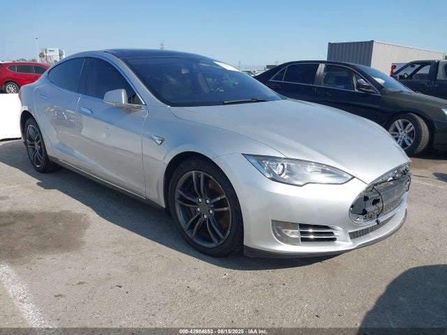 2013 TESLA MODEL S 5YJSA1DP2DFP07627 Photo 0