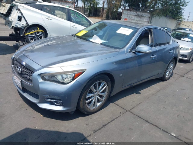 Infiniti 2015 2015 JN1BV7AP2FM352080 Image 2