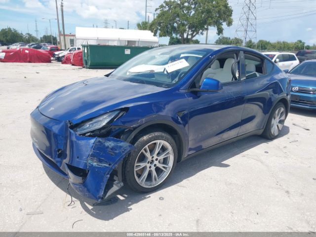 2020 TESLA MODEL Y 5YJYGDEE8LF040956 Photo 1