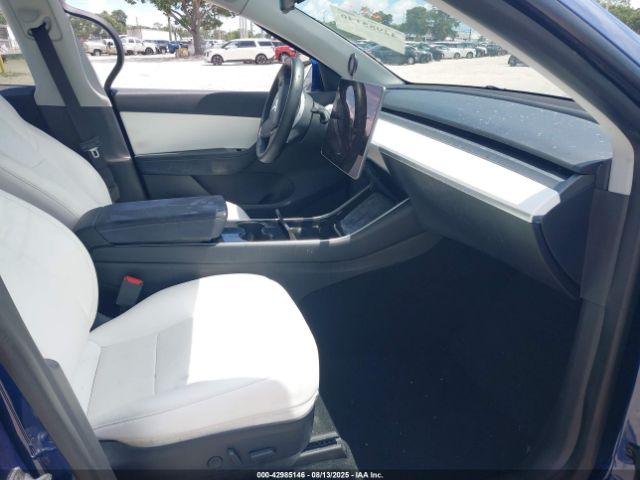 2020 TESLA MODEL Y 5YJYGDEE8LF040956 Photo 4