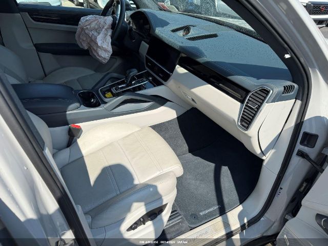 2023 PORSCHE CAYENNE WP1AA2AYXPDA01675 Photo 4