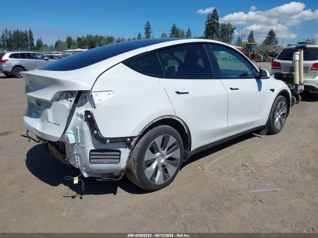 Tesla Model Y 2023 7SAYGAEE1PF700262 Image 4