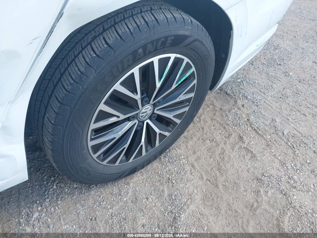 3VWC57BUXKM086227 Volkswagen 1.4 tsi