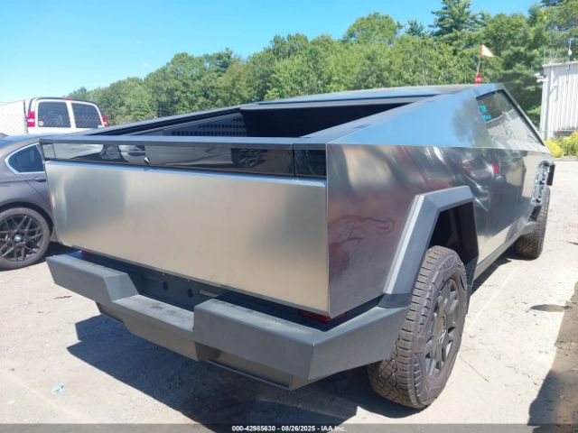 2024 TESLA CYBERTRUCK 7G2CEHED6RA018262 Photo 3
