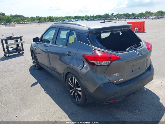 3N1CP5CU7JL527481 Nissan 2018