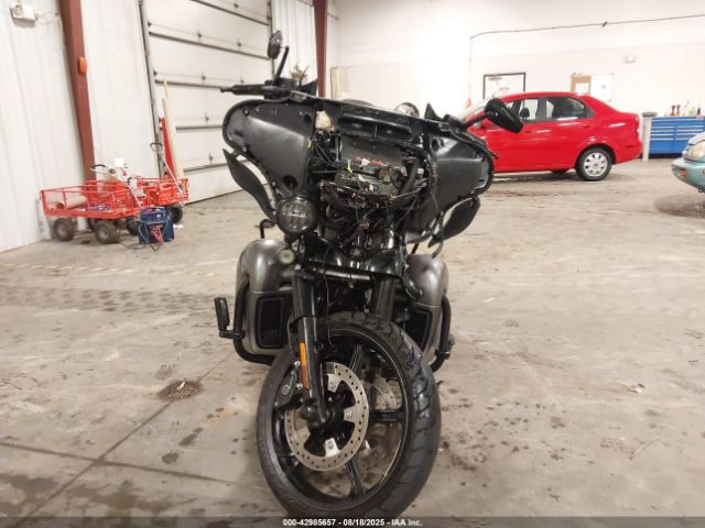 2019 HARLEY-DAVIDSON FLHTKSE 1HD1TEH16KB950522 Photo 4