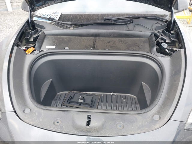 2025 TESLA MODEL Y 7SAYGDEE9SF289476 Photo 9