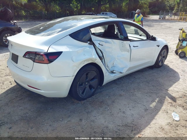 2021 TESLA MODEL 3 5YJ3E1EBXMF983369 Photo 3