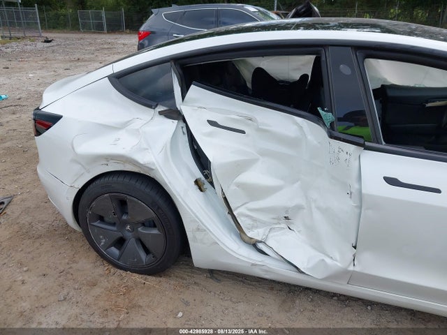 2021 TESLA MODEL 3 5YJ3E1EBXMF983369 Photo 5