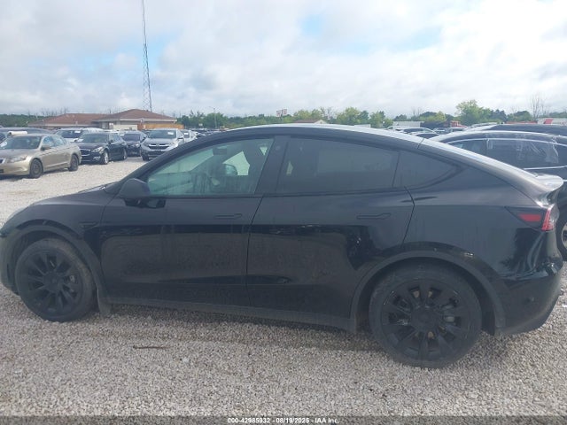 7SAYGDEE0NF457848 Tesla 2022