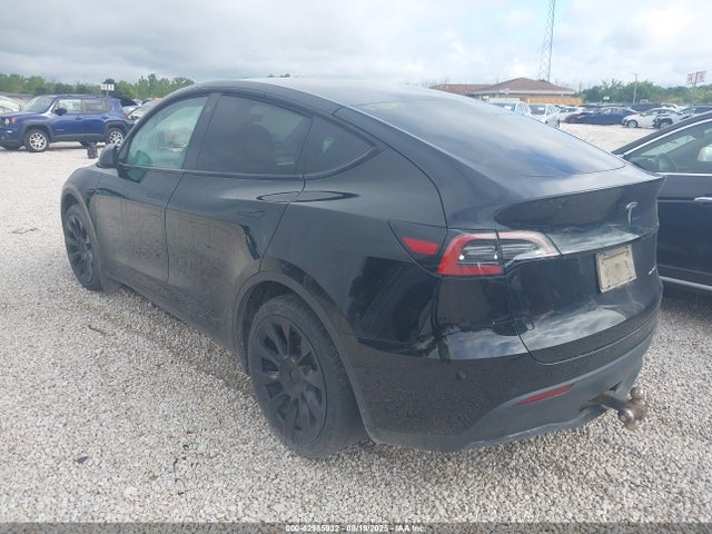 2022 TESLA MODEL Y 7SAYGDEE0NF457848 Photo 2