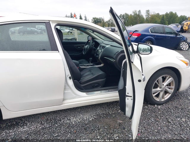 1N4AL3AP9FC437257 Nissan 2015
