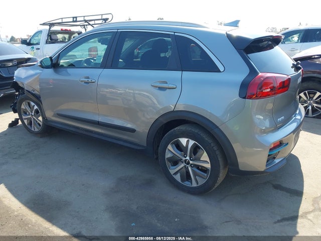 KNDCC3LG7N5160496 KIA 2022