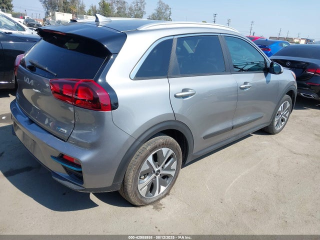 KNDCC3LG7N5160496 KIA 2022