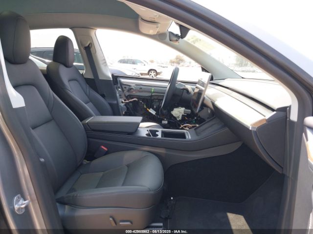 2024 TESLA MODEL Y 7SAYGDEE6RA300764 Photo 4