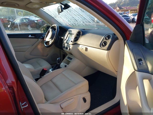 WVGBV7AX0GW039365 Volkswagen 2.0t