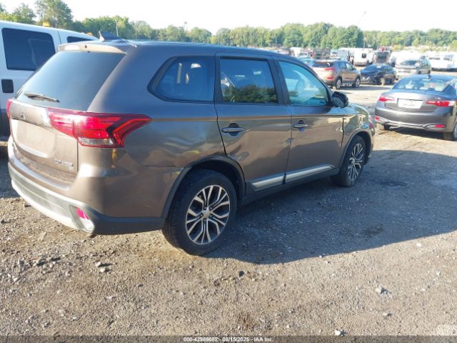 2018 MITSUBISHI OUTLANDER JA4AZ3A34JZ067518 Photo 3