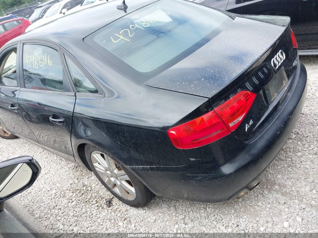 2010 AUDI A4 WAUBFAFL6AN030796 Photo 2