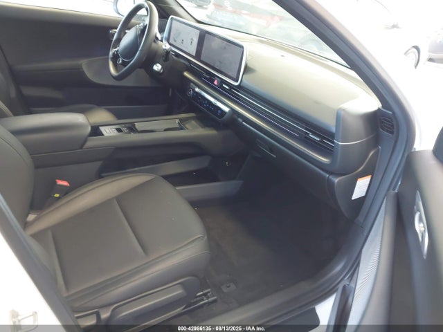 Hyundai Ioniq 6 2024 KMHM34AA2RA073655 Image 5