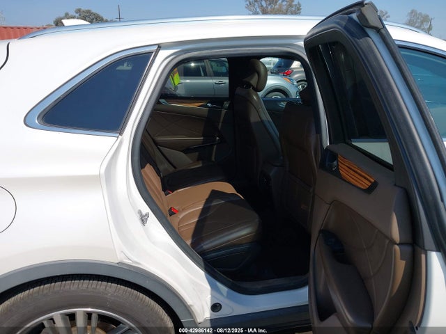 5LMTJ2AH3FUJ20590 Lincoln 2015