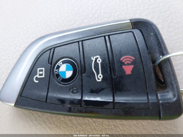 2022 BMW X1 WBXJG7C06N5V26800 Photo 10