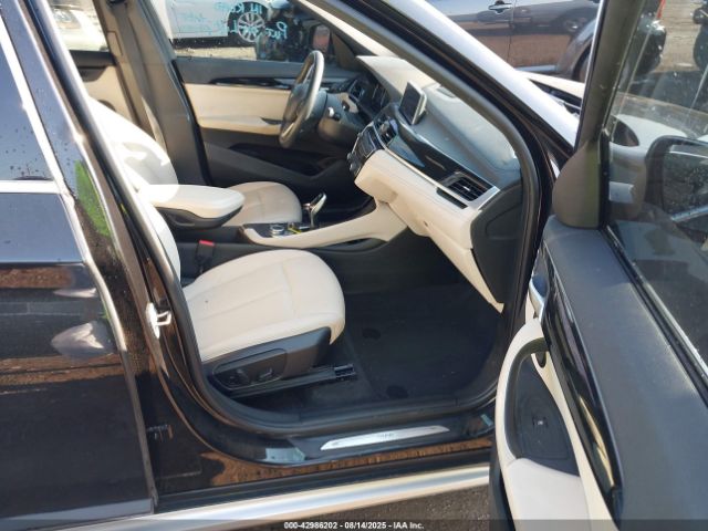 2022 BMW X1 WBXJG7C06N5V26800 Photo 4