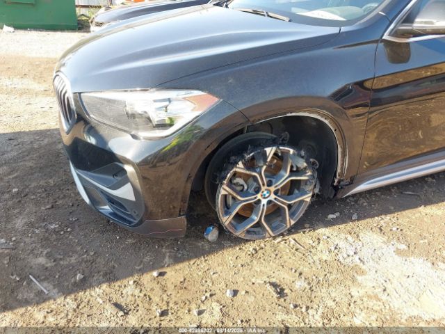2022 BMW X1 WBXJG7C06N5V26800 Photo 5