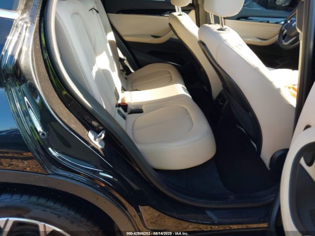 2022 BMW X1 WBXJG7C06N5V26800 Photo 7