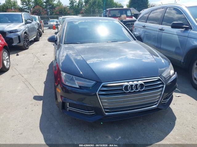 WAUKMAF45JA075556 Audi A4
