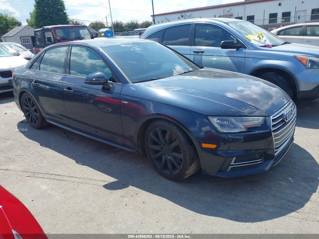 WAUKMAF45JA075556 Audi A4