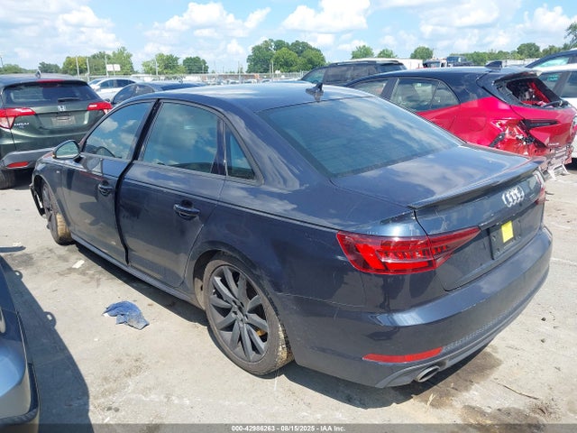 WAUKMAF45JA075556 Audi A4