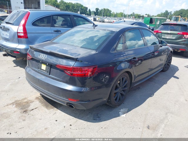 WAUKMAF45JA075556 Audi A4