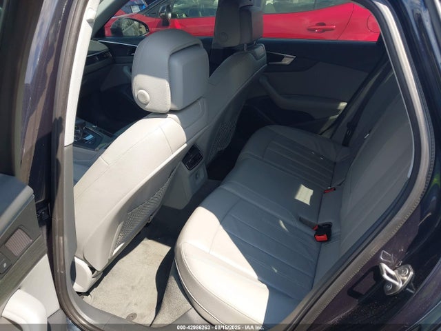 WAUKMAF45JA075556 Audi A4