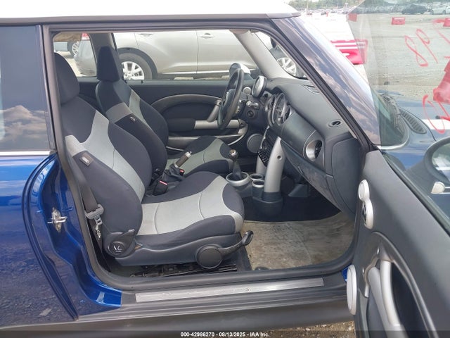 2004 MINI COOPER S WMWRE33494TD75625 Photo 4